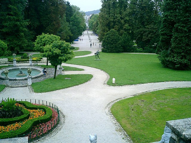 By kajikawa - Park Tivoli - Ljubljana, CC BY 3.0, https://commons.wikimedia.org/w/index.php?curid=16205563